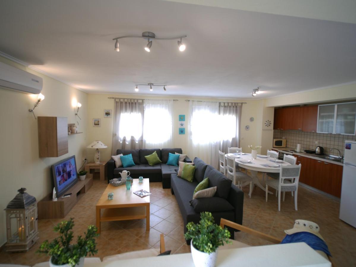 Villa Verde 200 Meters From The Beach Nea Iraklitsa Exteriör bild