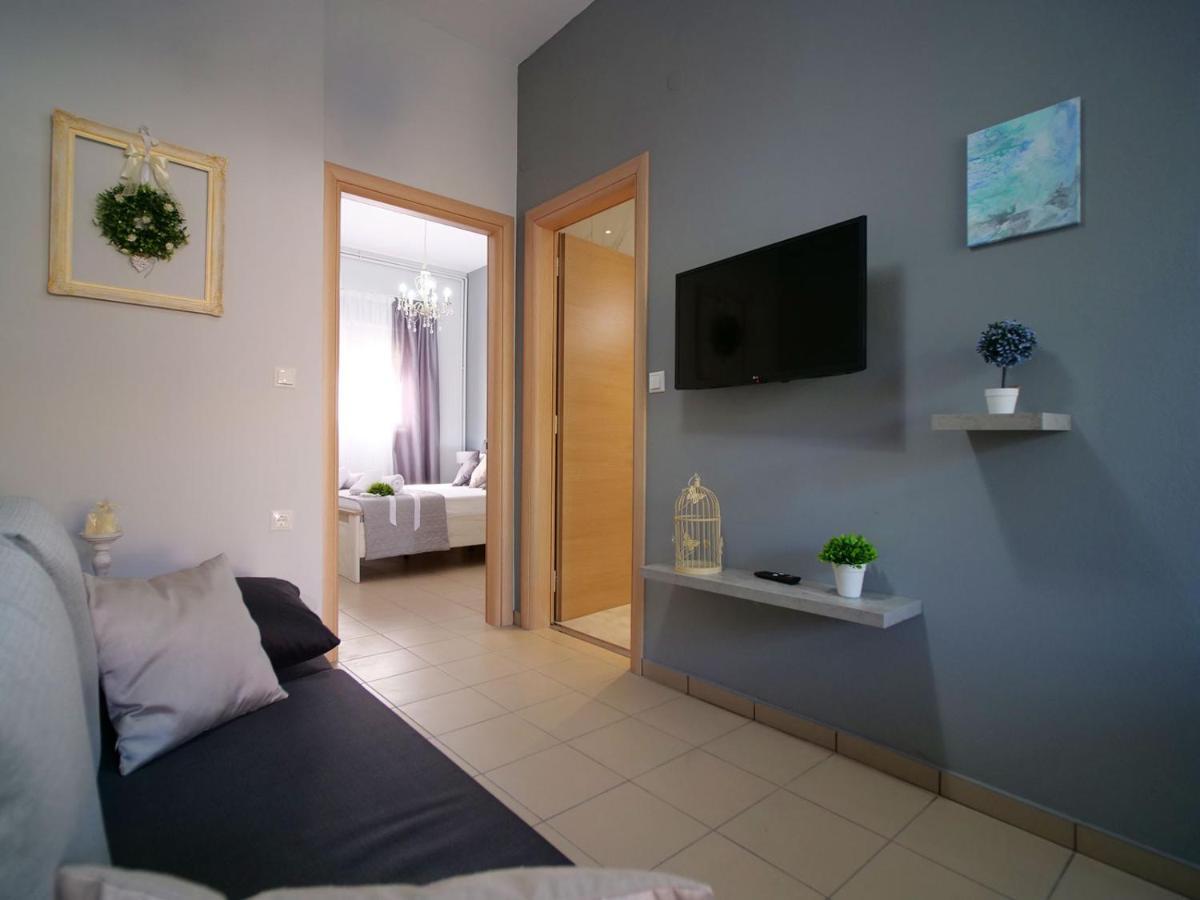 Villa Verde 200 Meters From The Beach Nea Iraklitsa Exteriör bild